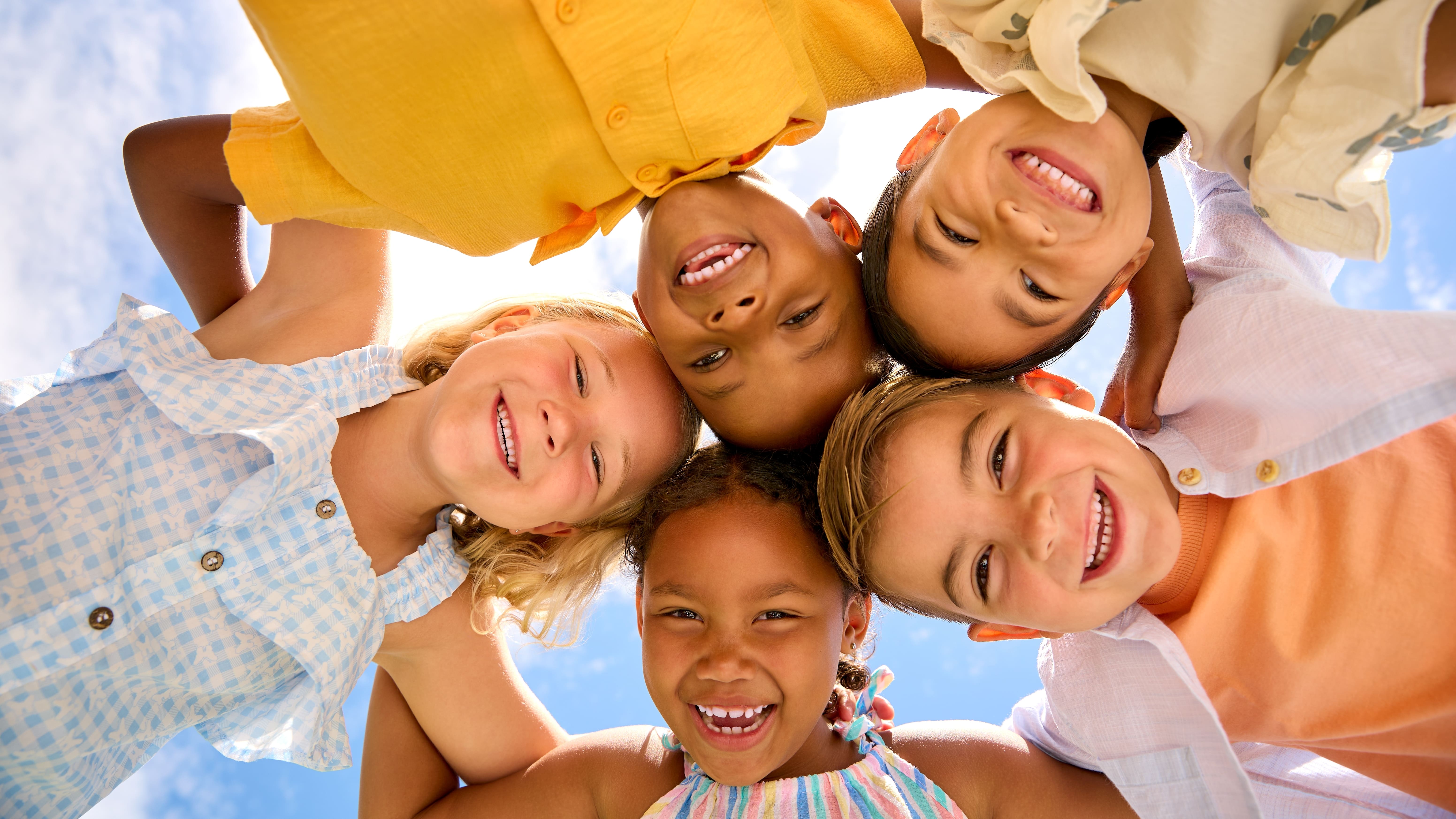 bambini che studiano